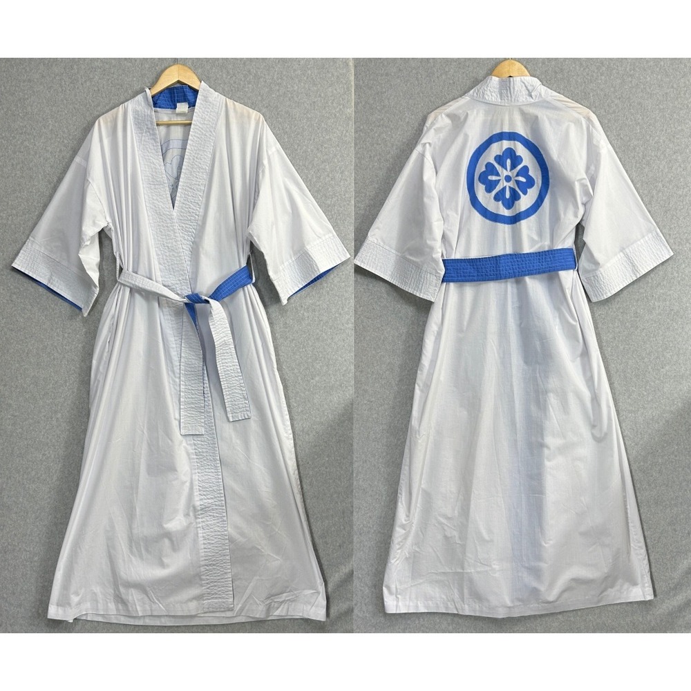 Halmode Apparel Vintage Kimono Robe White Blue Floral Crest Belted Lounge Medium